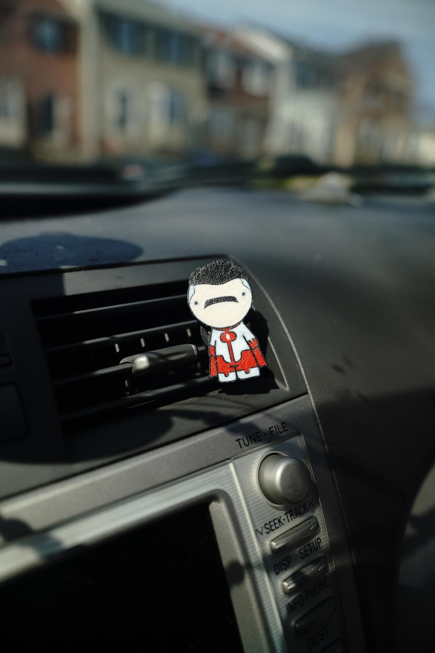 Omniman/Invincible Goofy Car Vent Clip